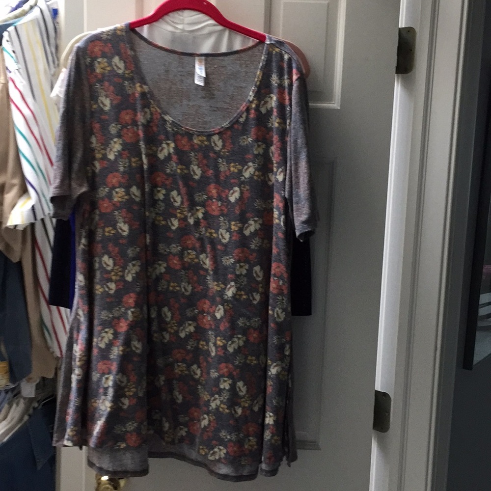 LulaRoe Perfect Tee, XL
